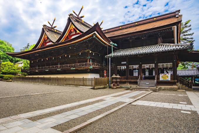桃太郎伝説ゆかりの地として知られる吉備津神社です。